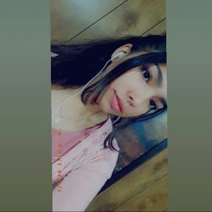 Meet your Posher, Adamaris